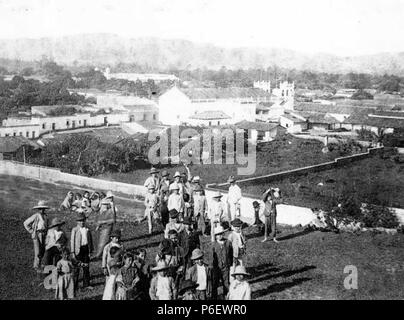 Español: Iglesia de La Candelaria vista desde el Cerrito del Carmen en 1875. 1875 9 Candelaria1875 Foto Stock