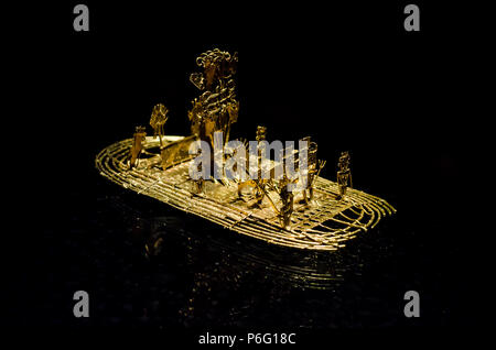 Il famoso Muisca zattera esposti al precolombiana Museo d'oro a Bogotà Foto Stock