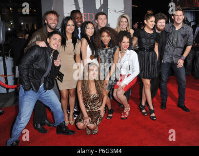 American Idol, ultimi 13 al Red Riding Hood Premiere al Chinese Theatre di Los Angeles. Scotty McCreery, Jacob Lusk, Karen Rodriguez, Paul McDonald, Pia Toscano, Casey Abrams, Ashthon Jones, Lauren Alaina, James Durbin, Naima Adedapo, Stefano Langone, Tia Megia e Haley Reinhart, American Idol Top 13 FinalistsAmerican idolo, ultimi 13  30 evento nella vita di Hollywood - California, tappeto rosso Evento, STATI UNITI D'AMERICA, industria cinematografica, celebrità, fotografia, Bestof, arte cultura e intrattenimento, Topix celebrità moda, migliori della vita di Hollywood, evento nella vita di Hollywood - California, moquette rossa e backstag Foto Stock