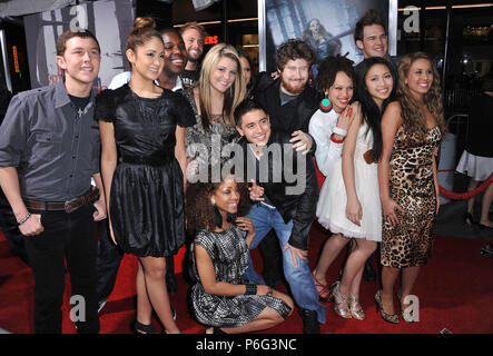 American Idol, ultimi 13 al Red Riding Hood Premiere al Chinese Theatre di Los Angeles. Scotty McCreery, Jacob Lusk, Karen Rodriguez, Paul McDonald, Pia Toscano, Casey Abrams, Ashthon Jones, Lauren Alaina, James Durbin, Naima Adedapo, Stefano Langone, Tia Megia e Haley Reinhart, American Idol Top 13 FinalistsAmerican idolo, ultimi 13  75 evento nella vita di Hollywood - California, tappeto rosso Evento, STATI UNITI D'AMERICA, industria cinematografica, celebrità, fotografia, Bestof, arte cultura e intrattenimento, Topix celebrità moda, migliori della vita di Hollywood, evento nella vita di Hollywood - California, moquette rossa e backstag Foto Stock