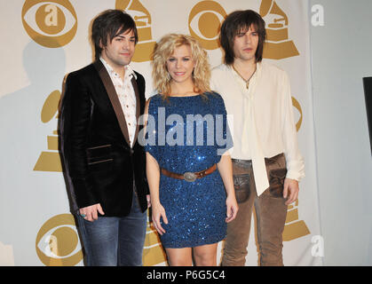 Neil Perry, Kimberly Perry, e Reid Perry della banda Perr nomination ai GRAMMY® concerto 2011 ayt il Nokia Theatre di Los Angeles.La Band Perry  22 evento nella vita di Hollywood - California, tappeto rosso Evento, STATI UNITI D'AMERICA, industria cinematografica, celebrità, fotografia, Bestof, arte cultura e intrattenimento, Topix celebrità moda, migliori della vita di Hollywood, evento nella vita di Hollywood - California, moquette rossa e dietro le quinte, ,arti della cultura e del divertimento, fotografia, inchiesta tsuni@Gamma-USA.com , Musica celebrità, musicista, gruppo di musica, 2010Band Perry  22 evento nella vita di Hollywood - California, Rosso Carpe Foto Stock