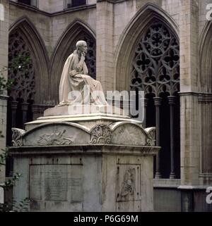 Jaime Balmes monumento nel suo sepolcro. Chiostro della Cattedrale di Vic, xix secolo. Museo: CATEDRAL DE SAN PEDRO DE VIC. Foto Stock