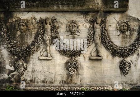 Sarcofago romano. Museo archeologico. Istanbul. La Turchia. Foto Stock