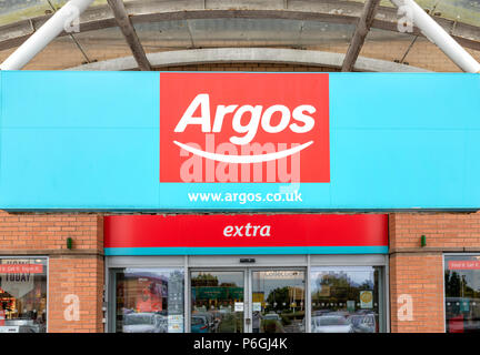 Accedere a un negozio di Argos in Blackpool, Lancashire, Regno Unito Foto Stock