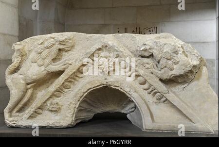 Architrave dalla Torah una nicchia. Sinagoga di Nabratein, Galilea superiore. Iii secolo D.C. Rockefeller Museo Archeologico. Gerusalemme. Israele. Foto Stock