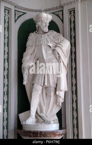 Le figure dei leggendari fondatori e patroni dell'abbazia, Sala Verde in Amorbach abbazia benedettina, Germania Foto Stock