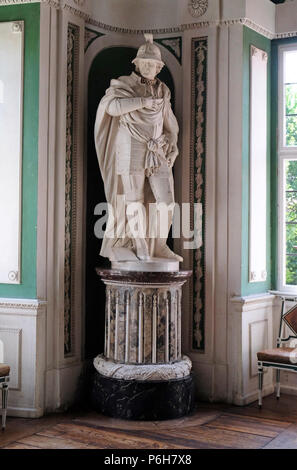 Le figure dei leggendari fondatori e patroni dell'abbazia, Sala Verde in Amorbach abbazia benedettina, Germania Foto Stock