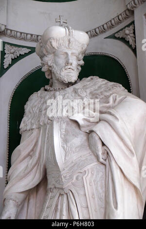 Le figure dei leggendari fondatori e patroni dell'abbazia, Sala Verde in Amorbach abbazia benedettina, Germania Foto Stock