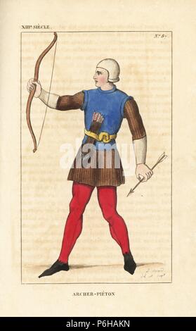 Fanteria francese archer, del XIII secolo. Egli indossa una 'salade' (casco di ferro o sallet), un brigandine o armature corselet (corpetto) oltre a Jaqué (shirt) con i bracciali. Egli porta un arco e frecce e ha una faretra nella sua cinghia. Da un manoscritto in Bibliotheque royale. Copperplate Handcolored disegnato e inciso da Leopoldo Massard da 'French Costumi da Re Clodoveo ai nostri giorni " Massard, Mifliez, Parigi, 1834. Foto Stock