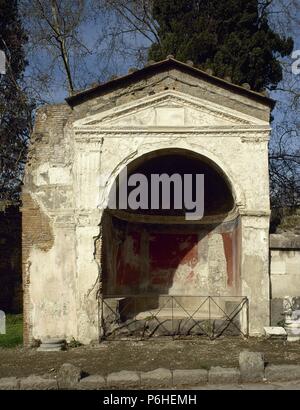 L'Italia. Pompei. Tomba resta pittorico in Via sepolcro. All'esterno. Foto Stock