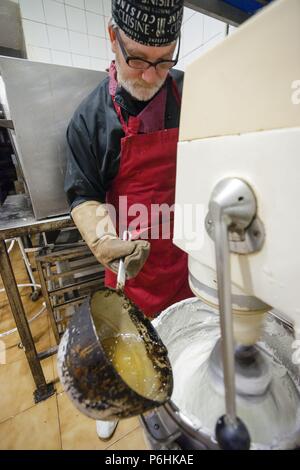 Montado del merengue, fabricacion fatto tutto artigianelmente de Quartos Embatumats, Jordi Cassasayas, bomboneria confiteria può Frasquet, Palma di Mallorca, Islas Baleares, España, Europa. Foto Stock