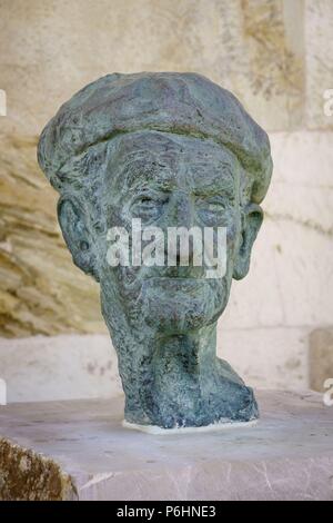 Busto de Mestre Jaume, obra del escultor Antonio Riera,club nautico de Cala Gamba, Palma,Mallorca, Islas Baleares, Spagna. Foto Stock