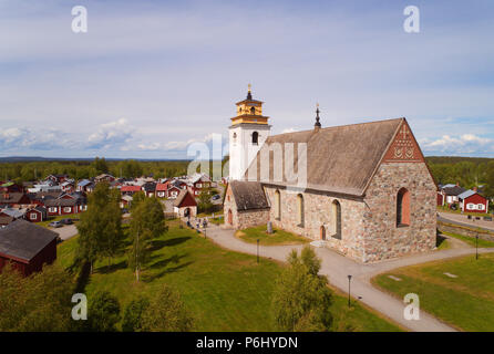 Gammelstad, Svezia - 16 Giugno 2018: esterno dell'Nederlulea medievale chiesa edificio situato in Gammelstad. Foto Stock