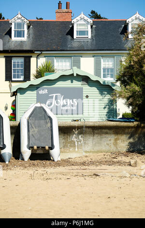 Johns capanna sulla spiaggia a Instow Foto Stock