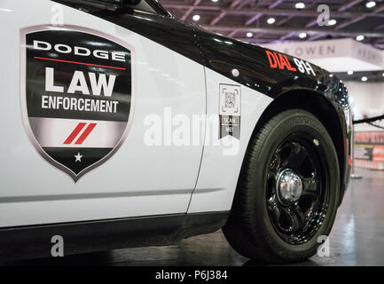 19 Maggio 2018 - Londra, Inghilterra. American muscle car, Dodge Charger SRT replica di polizia in London Motor Show. Foto Stock