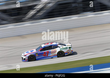 Di Joliet, in Illinois, Stati Uniti d'America. Il 30 giugno, 2018. AJ Allmendinger (47) prende il via alla pratica per la Overton's 400 alla gara motociclistica su pista di Chicagoland in Joliet, Illinois Credit: Justin R. Noe Asp Inc/ASP/ZUMA filo/Alamy Live News Foto Stock