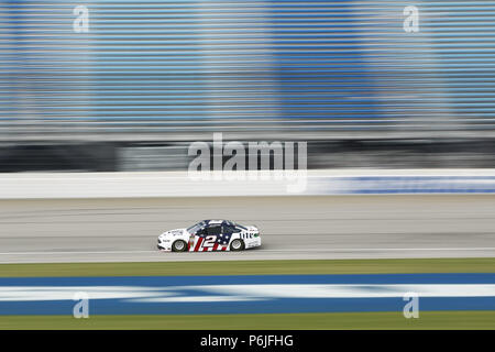 Di Joliet, in Illinois, Stati Uniti d'America. Il 30 giugno, 2018. Brad Keselowski (2) prende il via alla pratica per la Overton's 400 alla gara motociclistica su pista di Chicagoland in Joliet, Illinois Credit: Justin R. Noe Asp Inc/ASP/ZUMA filo/Alamy Live News Foto Stock