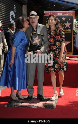 Walter Koenig + moglie Judy Levitt + Figlia Danielle - Walter Koenig onorato con una stella sulla Hollywood Walk of Fame a Los Angeles. Walter Koenig - Star  18 evento nella vita di Hollywood - California, tappeto rosso Evento, STATI UNITI D'AMERICA, industria cinematografica, celebrità, fotografia, Bestof, arte cultura e intrattenimento, Topix celebrità moda, migliori della vita di Hollywood, evento nella vita di Hollywood - California, movie celebrità, personaggi televisivi, musica celebrità, Topix, Bestof, arte cultura e intrattenimento, fotografia, inchiesta tsuni@Gamma-USA.com , Tsuni Credito / STATI UNITI D'AMERICA, premiato con una stella sulla Hollywood Wal Foto Stock