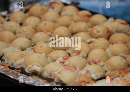 Takoyaki, polpo palle, Street Food, Giappone Foto Stock