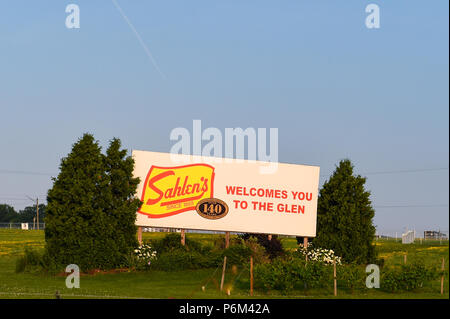 Watkins Glen, New York, Stati Uniti d'America. 1 Luglio, 2018. Vista generale di un segno esterno di Watkins Glen International prima dell'IMSA WeatherTech SportsCar Sahlen la sei ore di Glen domenica 1 luglio 1, 2018 in Watkins Glen, New York. Ricca Barnes/CSM/Alamy Live News Foto Stock