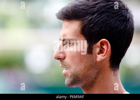 Londra, UK, 1 Luglio 2018: tennista serbo Novak Djokovic prima di iniziare il 2018 Wimbledon Tennis campionati a tutti England Lawn Tennis e Croquet Club di Londra. Credito: Frank Molter/Alamy Live news Foto Stock