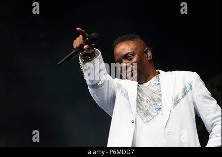 Glynde, East Sussex, 1 luglio 2018. Amore sommo Jazz Festival. Earth Wind & Fire in prossimità della fase principale sull'ultima notte di amore supremo Festival Jazz. Credito: Francesca Moore/Alamy Live News Foto Stock