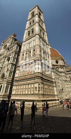 Il Duomo di Santa Maria del Fiore è il principale la cattedrale di Firenze è famoso punto di riferimento Foto Stock