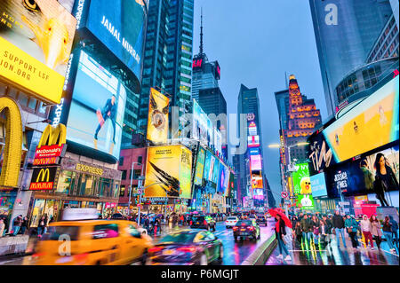 New York Times Square Manhattan luci di New York City Foto Stock