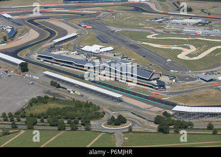 Vista aerea di Silverstone Motor Racing circuito, una settimana prima del 2018 British Grand Prix Foto Stock