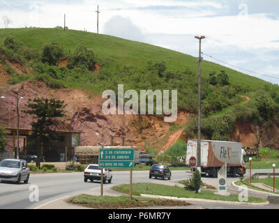 Ingresso, uscita, Rio Novo do Sul, Città, Autostrada Governatore Mario Covas, BR-101, Espirito Santo, Brasile. Foto Stock