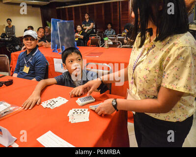 Quezon City, Filippine. 01 Luglio, 2018. Paesi asiatici sulla divisione per bambini combattuto in capacità mentali e abilità mentali. Credito: Robert Oswald Alfiler/Pacific Press/Alamy Live News Foto Stock