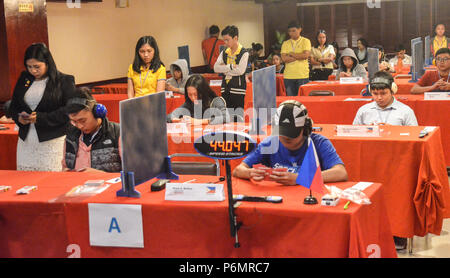 Quezon City, Filippine. 01 Luglio, 2018. Paesi di memoria gli atleti sportivi battaglia in capacità mentali e abilità mentali. Credito: Robert Oswald Alfiler/Pacific Press/Alamy Live News Foto Stock