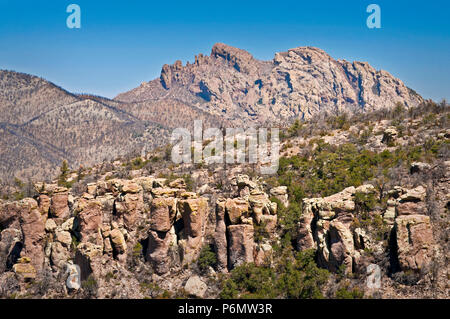 Una formazione rocciosa Chiricahua National Monument in Arizona sudorientale chiamato 'Cochise capo", a causa della somiglianza al suo omonimo. Foto Stock