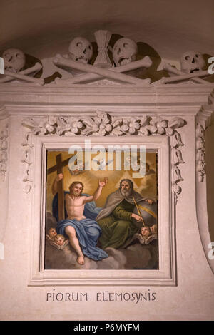 Pittura in Uggiano la Chiesa chiesa, Italia. La Santa Trinità. Foto Stock