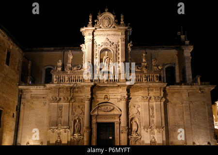 Lecce cattedrale di notte, Italia. Foto Stock