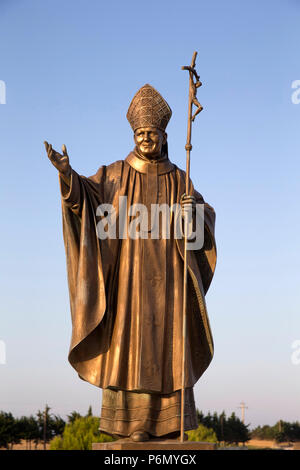 Stele commemorativa visita del Papa Giovanni Paolo II ad Otranto, Italia. Foto Stock