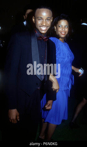 LOS ANGELES, CA - gennaio 11: Singer Tevin Campbell assiste la ventiquattresima edizione NAACP Image Awards on gennaio 11, 1992 al Wiltern Theatre di Los Angeles, California. Foto di Barry re/Alamy Stock Photo Foto Stock