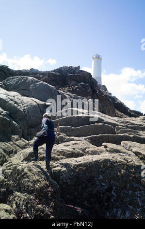 Percebes raccoglitori (percebeiros) nella morte Costa, Galizia, Spagna Foto Stock