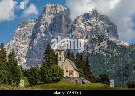 Selva di Cadore, a Santa Fosca, Veneto, Dolomiti, Italia, Europa Foto Stock