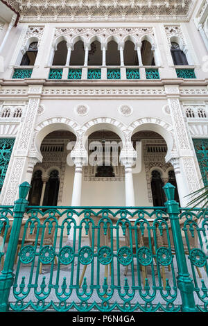 Vista esterna del Palacio de Valle, Valle del Palazzo, in Punta Gorda, Cienfuegos, Cuba. Foto Stock