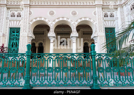 Vista esterna del Palacio de Valle, Valle del Palazzo, in Punta Gorda, Cienfuegos, Cuba. Foto Stock