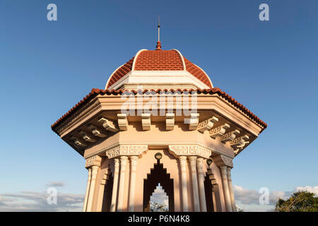 Vista esterna del Palacio de Valle, Valle del Palazzo, in Punta Gorda, Cienfuegos, Cuba. Foto Stock