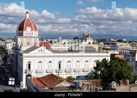 La rotunda del Antiguo Ayuntamiento, casa dell'edificio del governo provinciale a Cienfuegos, Cuba Foto Stock