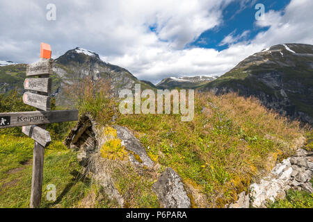 Alp antiche capanne di Homlongsetra, Norvegia, malghe di ex contadini di montagna Foto Stock