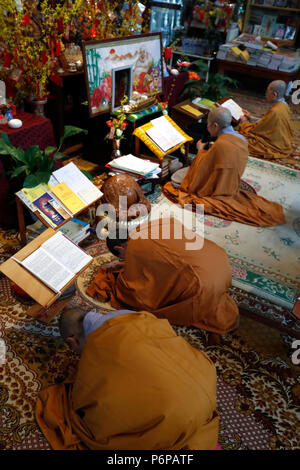 Chua Tu un tempio buddista. Celebrazione buddista. Saint-Pierre en Faucigny. La Francia. Foto Stock