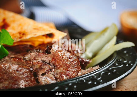 Tradizionale turca kebab, iskender kebab. Foto Stock