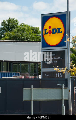 Segno di Lidl presso lo store in costruzione Foto Stock