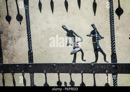 Artigianato In Ferro Battuto.Artigiani Del Ferro Battuto Bastar Chhattisgarh India Foto Stock Alamy