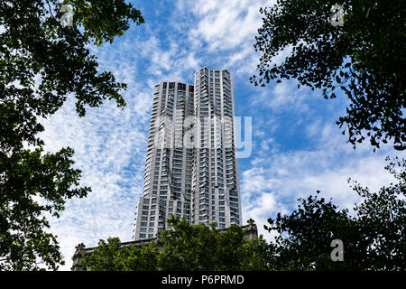 La città di New York / STATI UNITI D'America - 20 GIU 2018: New York da Gehry nel Quartiere Finanziario di Manhattan a New York City Foto Stock