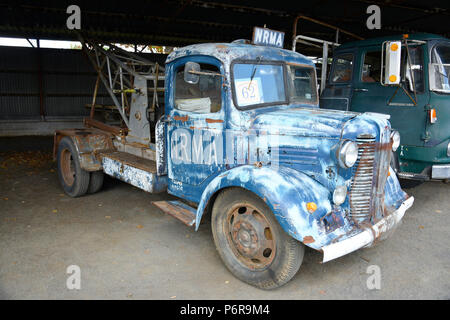 Le strade nazionali e l'associazione degli automobilisti NRMA vintage carrello di traino sul display al Glen innes camion e trattori mostrano nel Nuovo Galles del Sud settentrionale Foto Stock